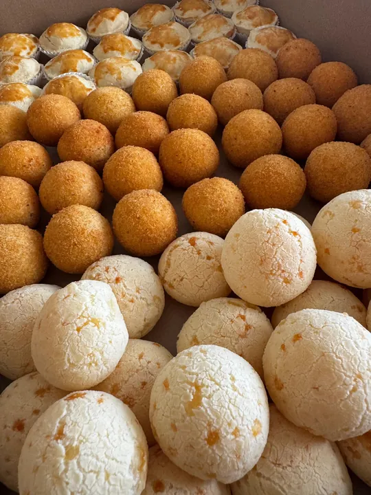 Salgados & doces para festas · Limonge Gourmet